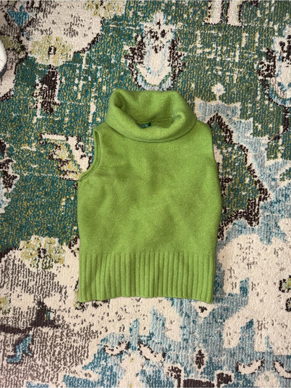 United Colors Of Benetton Sleeveless Turtleneck in Lime Green